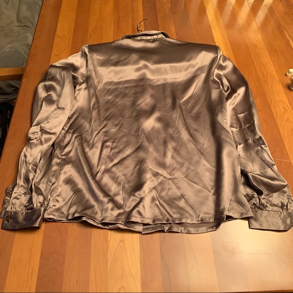 Brunetta 100% silk button down blouse in champagne-small - Picture 4 of 9